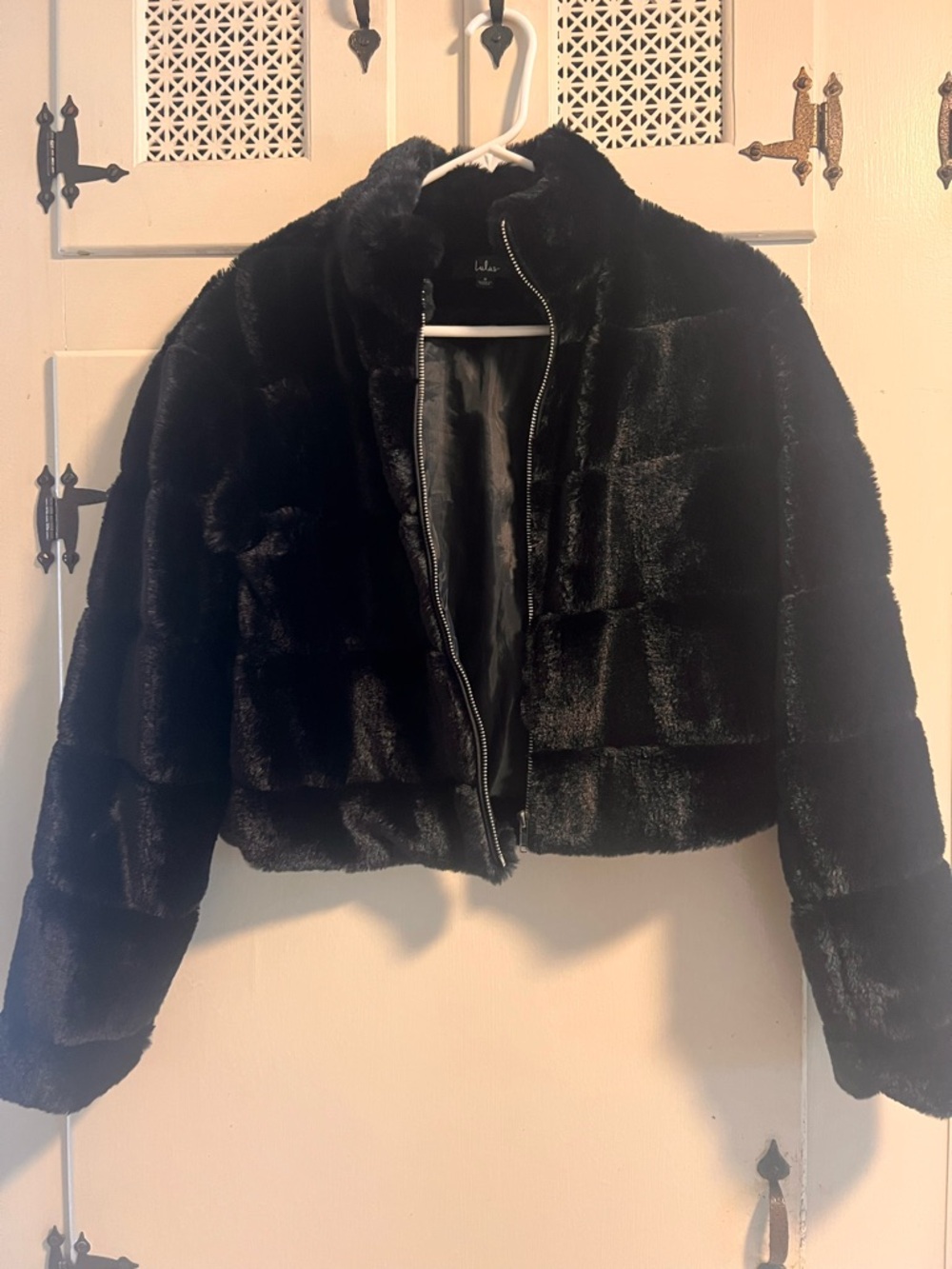 Cropped faux fur cropped jacket